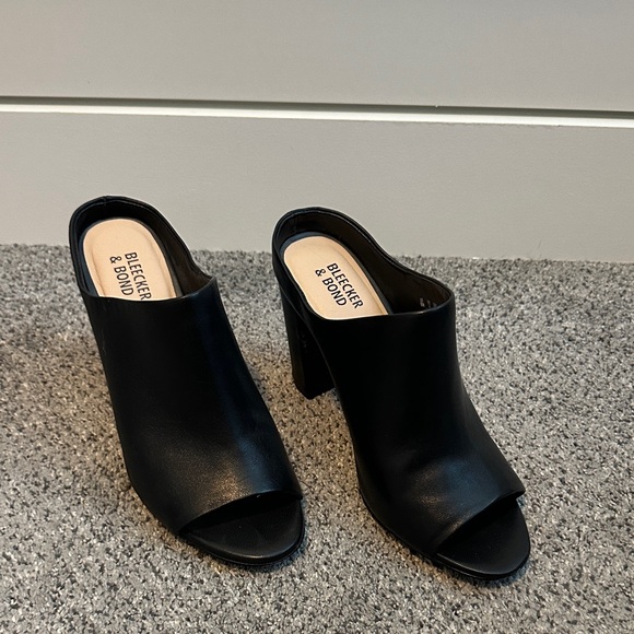 Bleecker & Bond Black Women's Mules - Picture 1 of 6